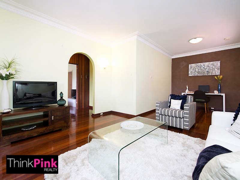 8 Martin Avenue, Rivervale WA 6103