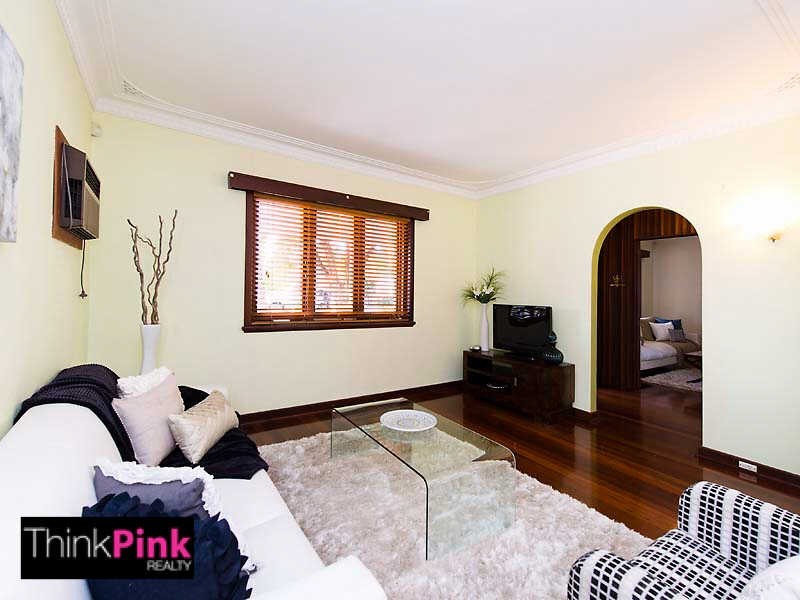 8 Martin Avenue, Rivervale WA 6103