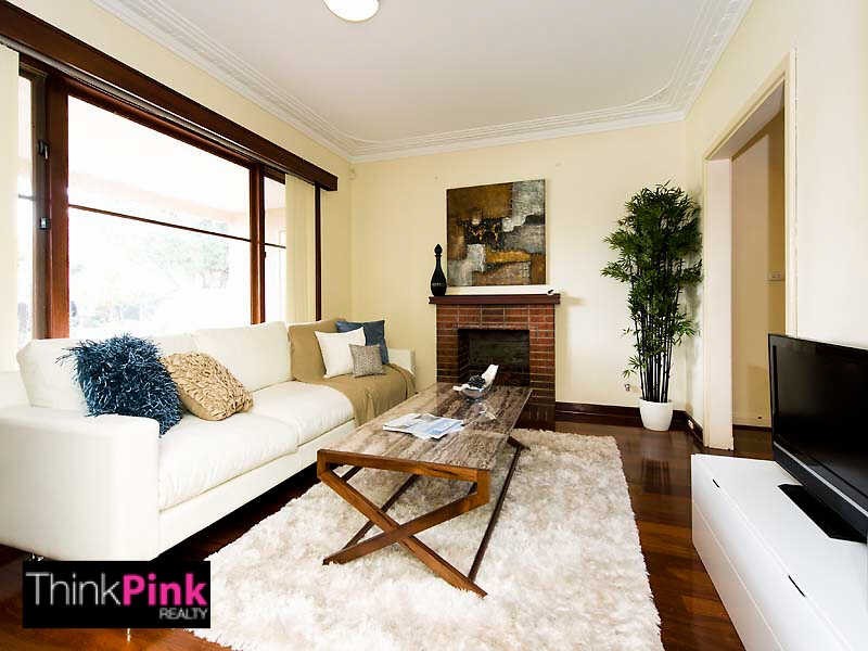 8 Martin Avenue, Rivervale WA 6103