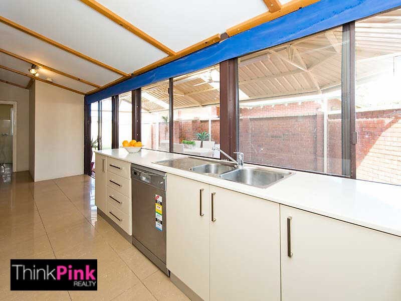 8 Martin Avenue, Rivervale WA 6103