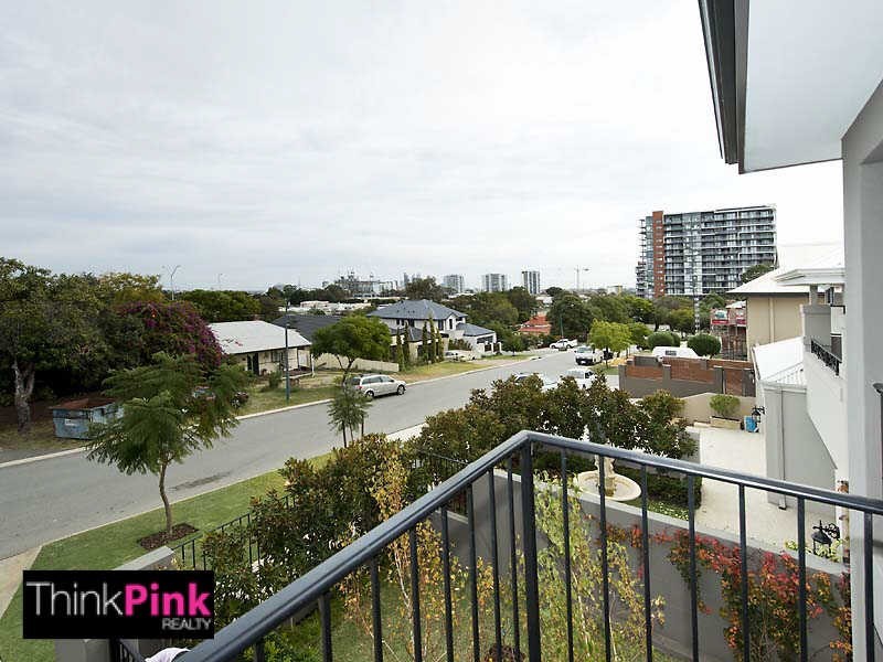 17 Gladstone Road, Rivervale WA 6103