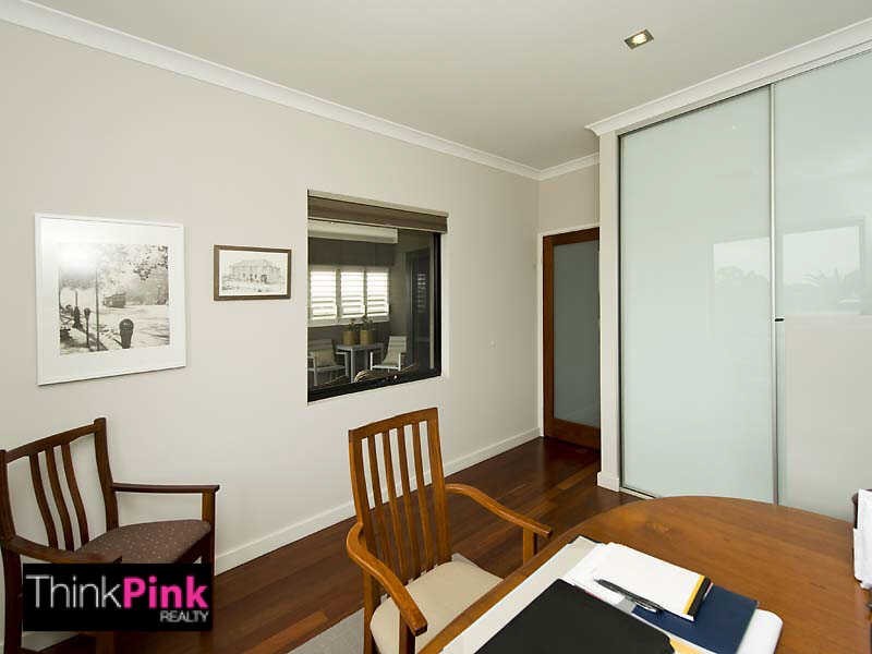 17 Gladstone Road, Rivervale WA 6103