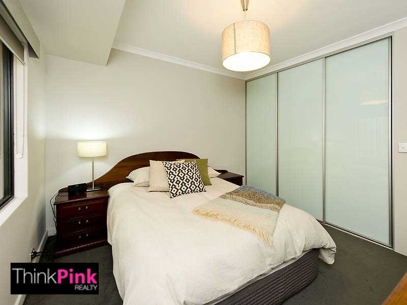 17 Gladstone Road, Rivervale WA 6103