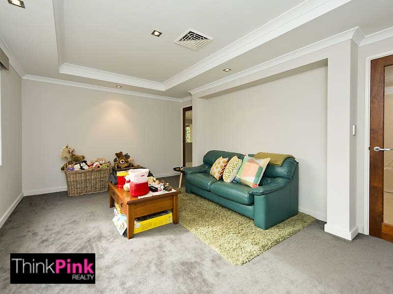 17 Gladstone Road, Rivervale WA 6103