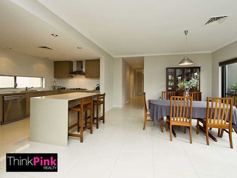 17 Gladstone Road, Rivervale WA 6103