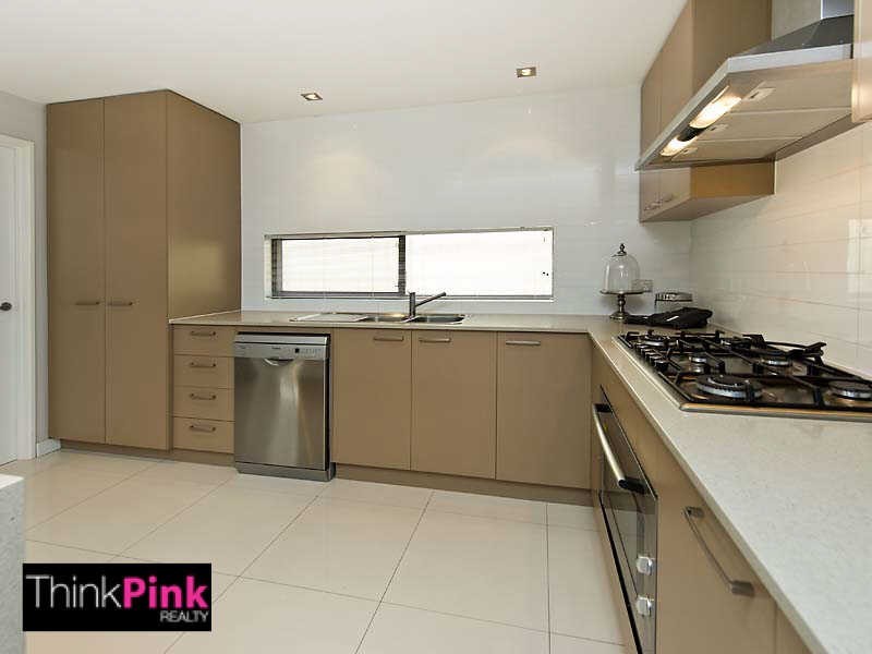 17 Gladstone Road, Rivervale WA 6103