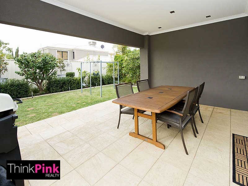 17 Gladstone Road, Rivervale WA 6103