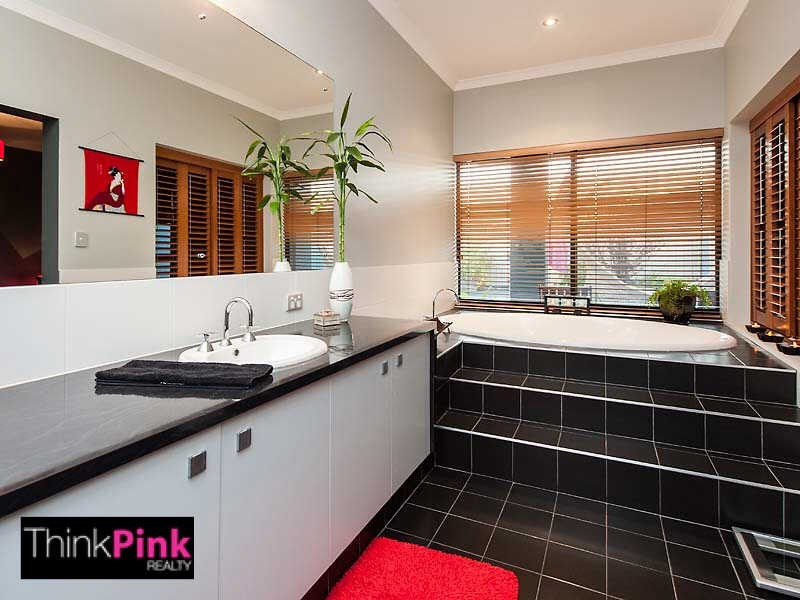 4 Currancy Lass Rise, Madora Bay WA 6210