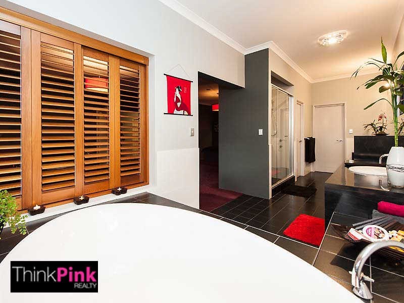 4 Currancy Lass Rise, Madora Bay WA 6210