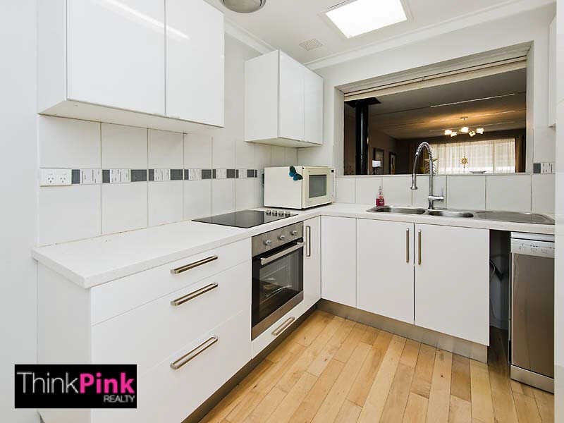 19 Paulett Way, Belmont WA 6104