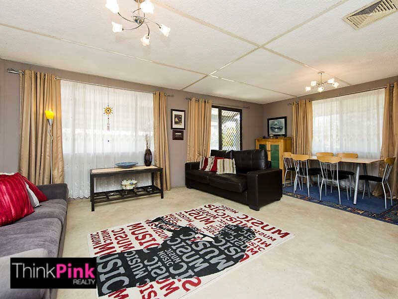 19 Paulett Way, Belmont WA 6104