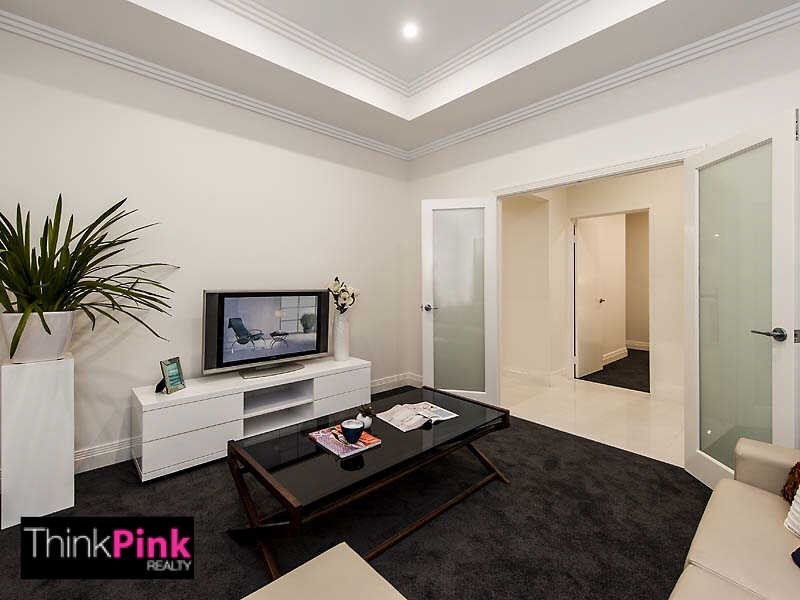 5 Vista Street, Kensington WA 6151