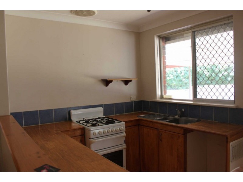 7 Morrit way, Parmelia WA 6167