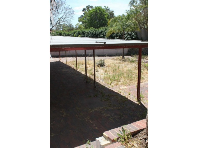 7 Morrit way, Parmelia WA 6167