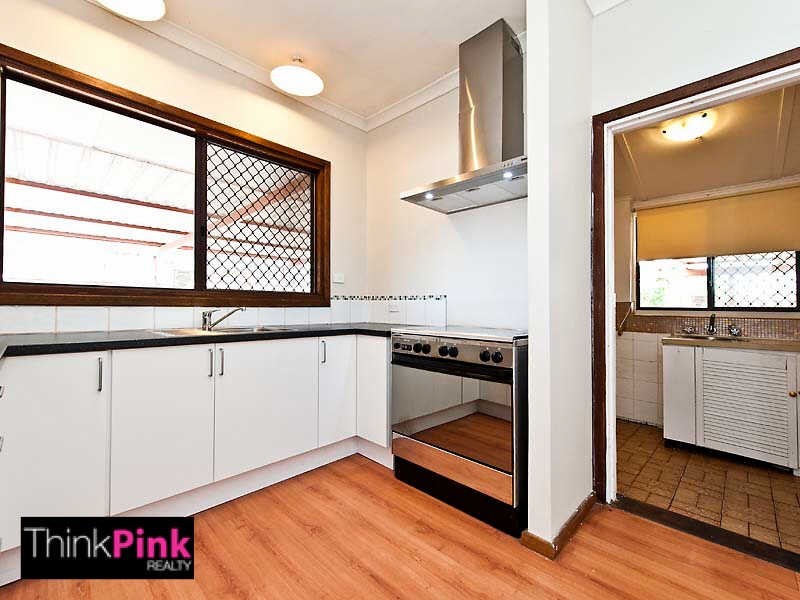 376 Fisher Street, Cloverdale WA 6105