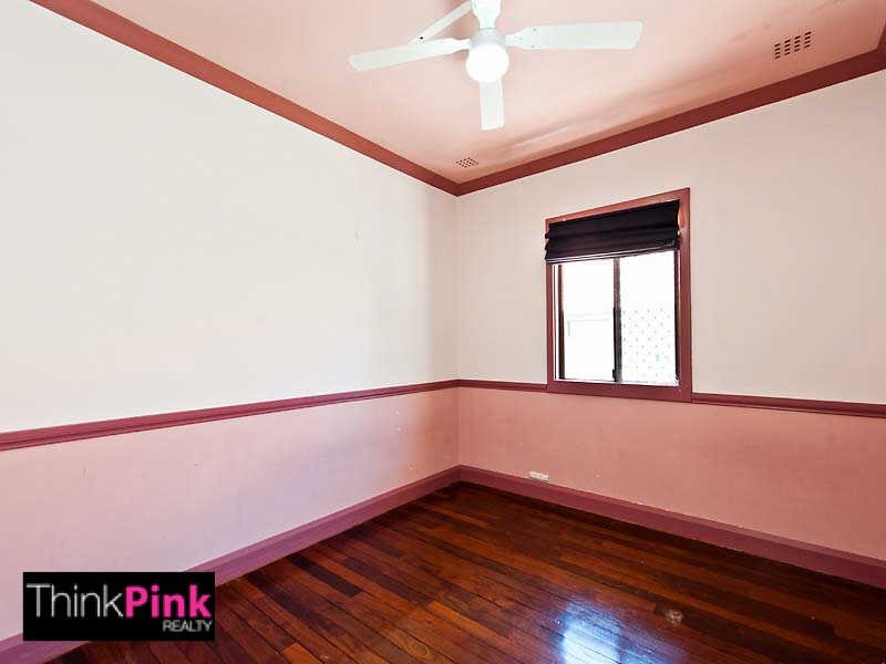 376 Fisher Street, Cloverdale WA 6105