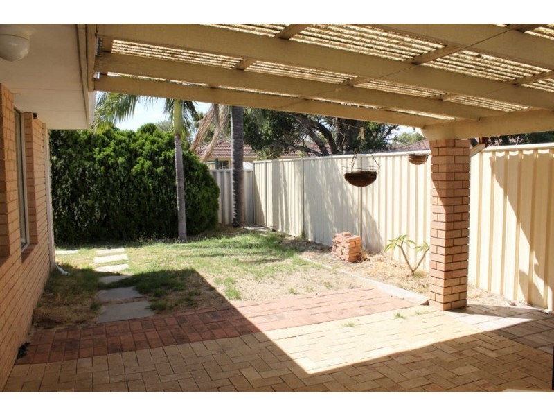 17B Carcoo Court, Beckenham WA 6107