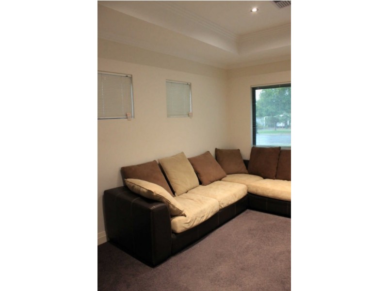 17B Weston Street, Carlisle WA 6101