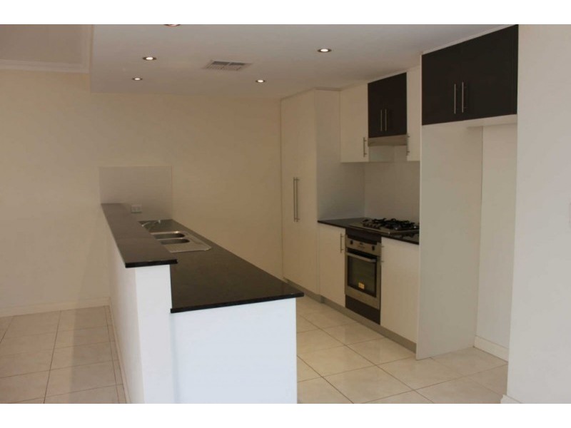 1/194-196 Surrey Road, Rivervale WA 6103