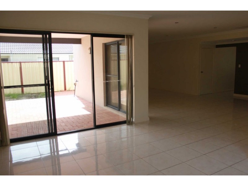 1/194-196 Surrey Road, Rivervale WA 6103