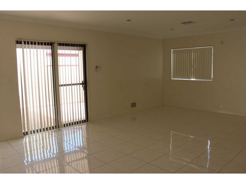 1/194-196 Surrey Road, Rivervale WA 6103