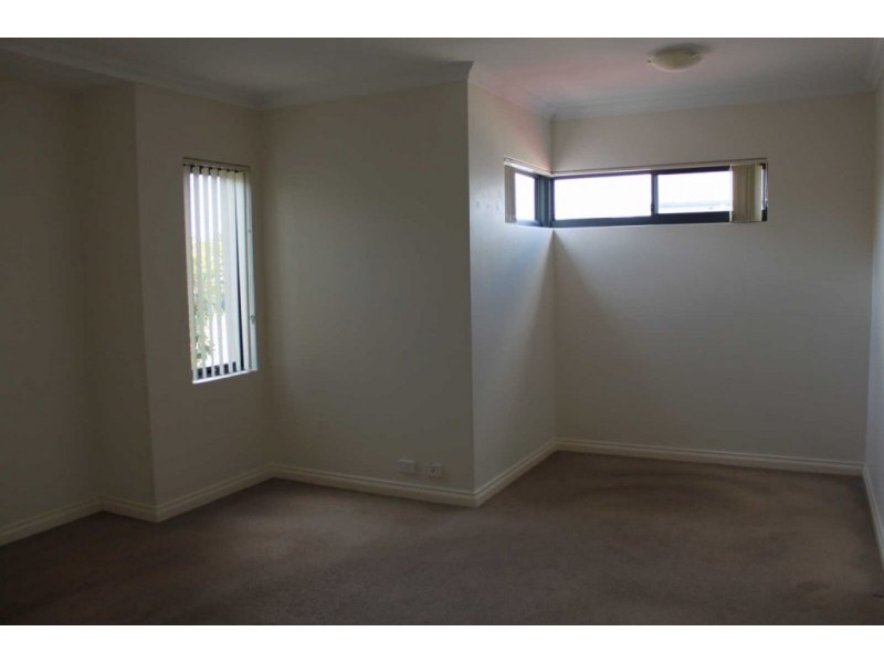 1/194-196 Surrey Road, Rivervale WA 6103