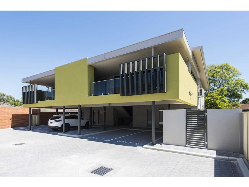 8/316 Hardey Road, Cloverdale WA 6105