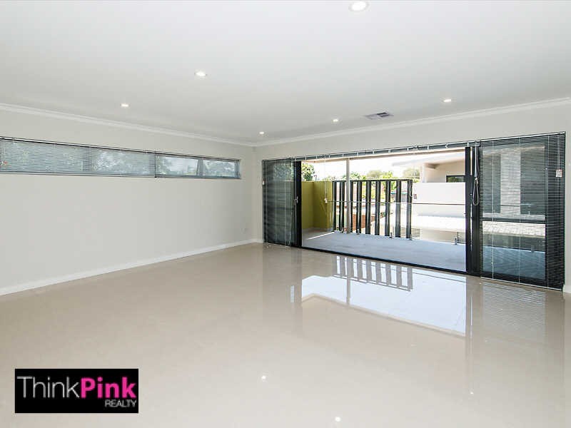 8/316 Hardey Road, Cloverdale WA 6105