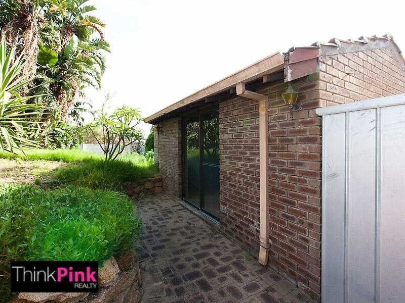 31 Edgewater Road, Salter Point WA 6152