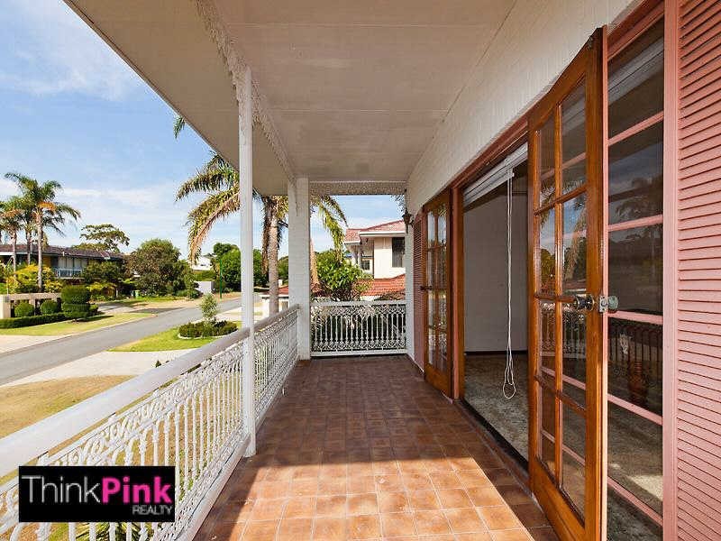 31 Edgewater Road, Salter Point WA 6152