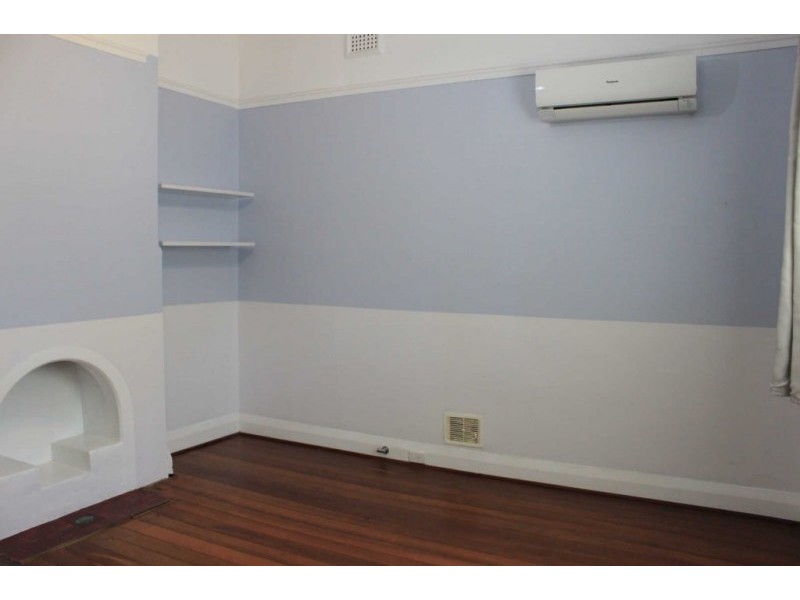 27A Raleigh st, Carlisle WA 6101