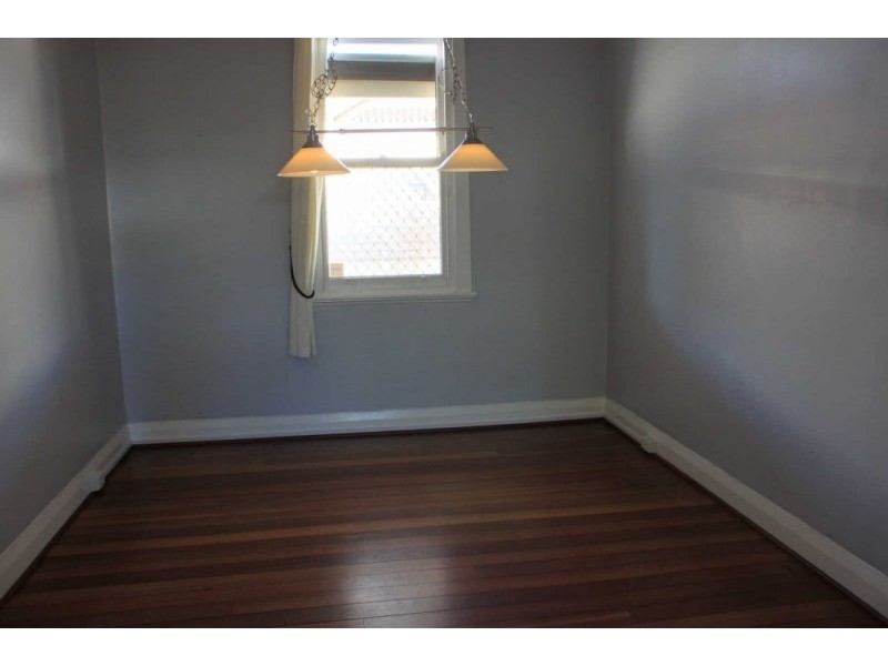 27A Raleigh st, Carlisle WA 6101