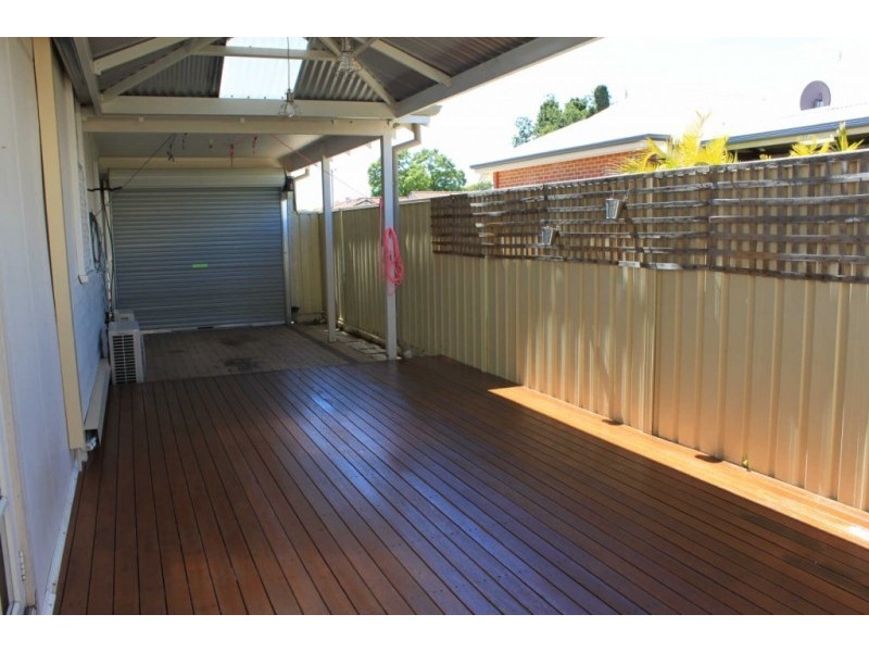 27A Raleigh st, Carlisle WA 6101