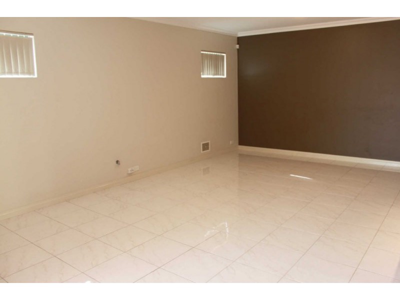 4/194- 196 Surrey Road, Rivervale WA 6103