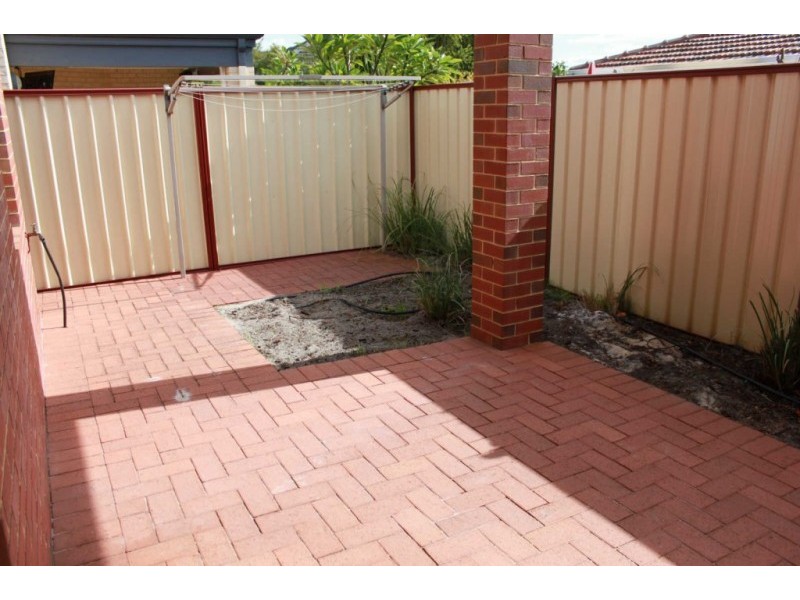 4/194- 196 Surrey Road, Rivervale WA 6103