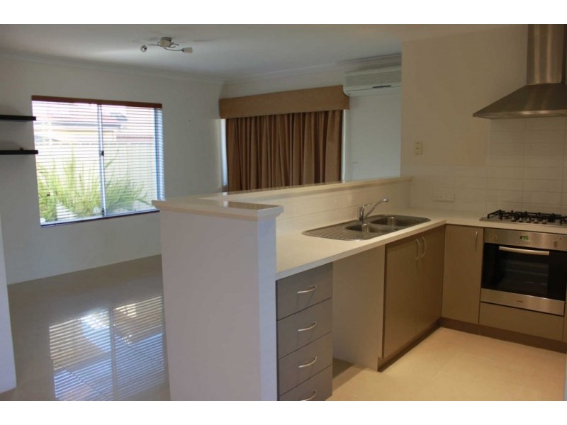 2/259 Robinson Avenue, Cloverdale WA 6105