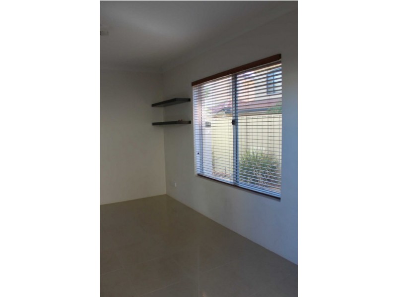 2/259 Robinson Avenue, Cloverdale WA 6105