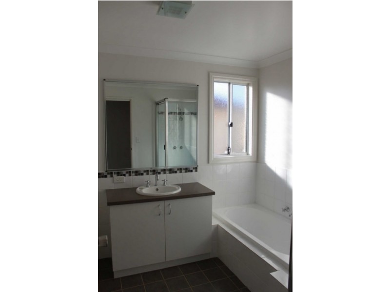 2/259 Robinson Avenue, Cloverdale WA 6105