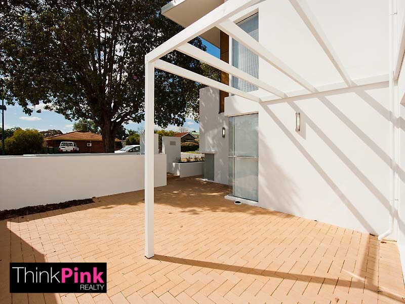 1/76 Gladstone Road, Rivervale WA 6103