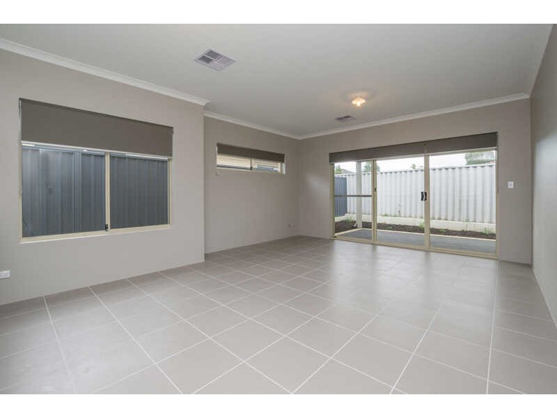 307B Fisher Street, Cloverdale WA 6105