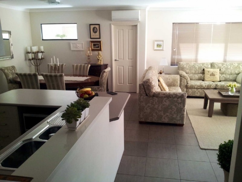 2/16 Mort Street, Rivervale WA 6103