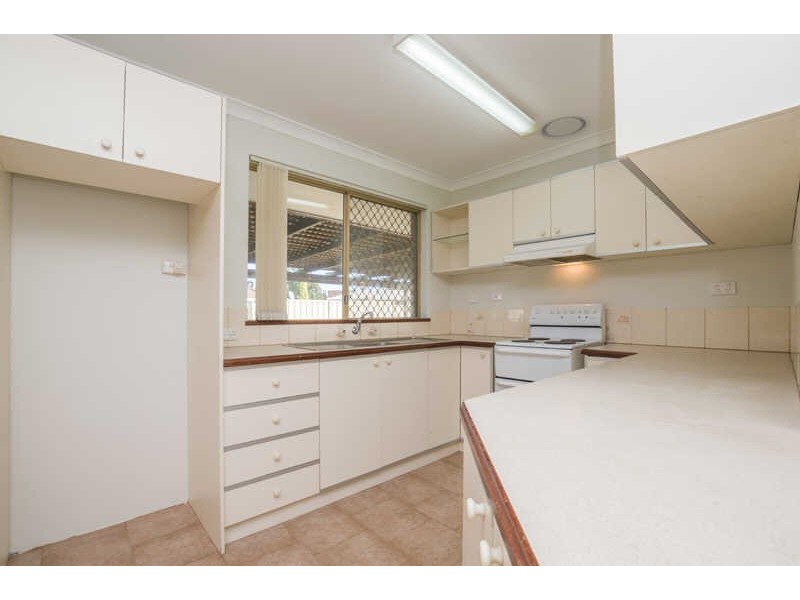 2 Yukon Place, Beechboro WA 6063