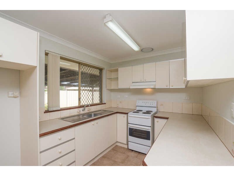 2 Yukon Place, Beechboro WA 6063