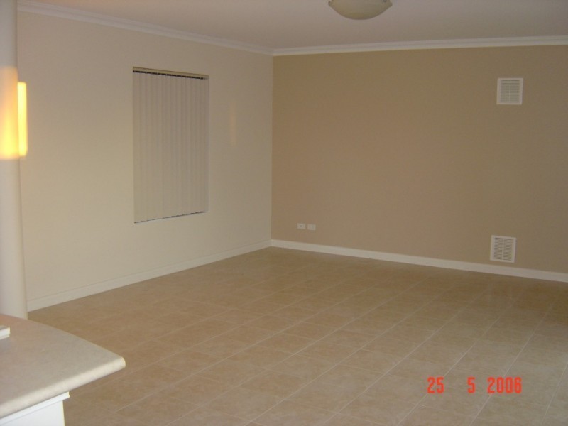 4/8 Hillcrest Road, Kewdale WA 6105