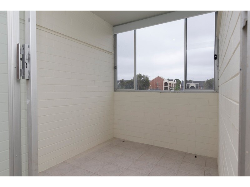 16D/49 Herdsman Parade, Wembley WA 6014