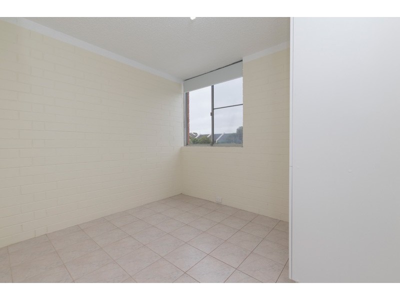 16D/49 Herdsman Parade, Wembley WA 6014