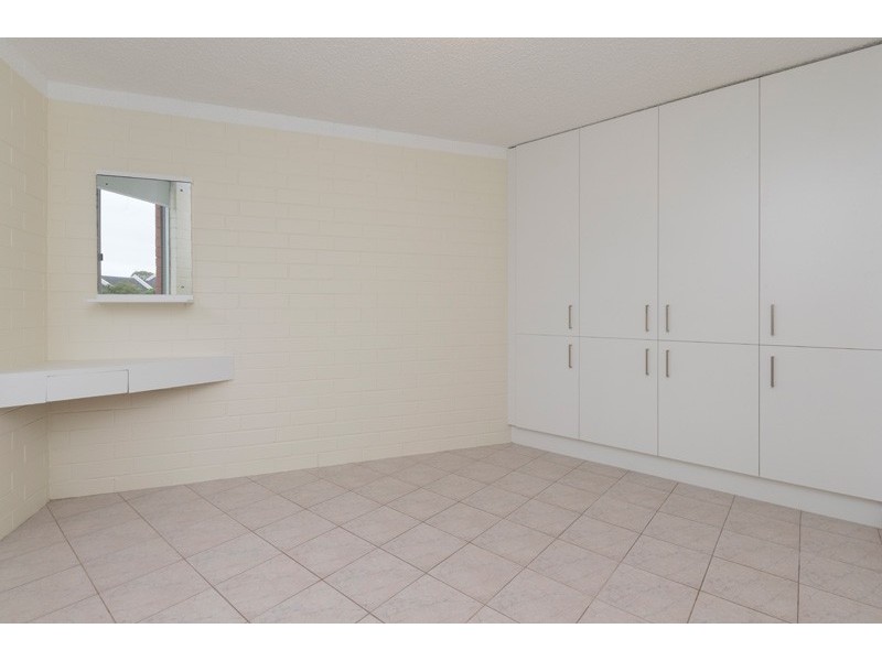 16D/49 Herdsman Parade, Wembley WA 6014