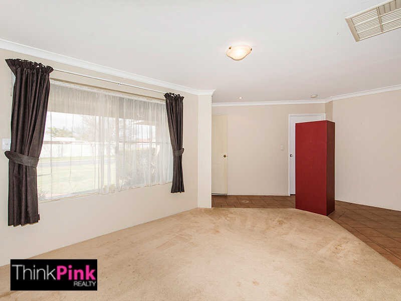 10 Brown Crescent, Seville Grove WA 6112