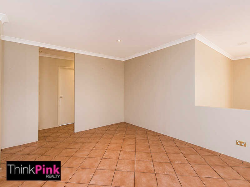 10 Brown Crescent, Seville Grove WA 6112