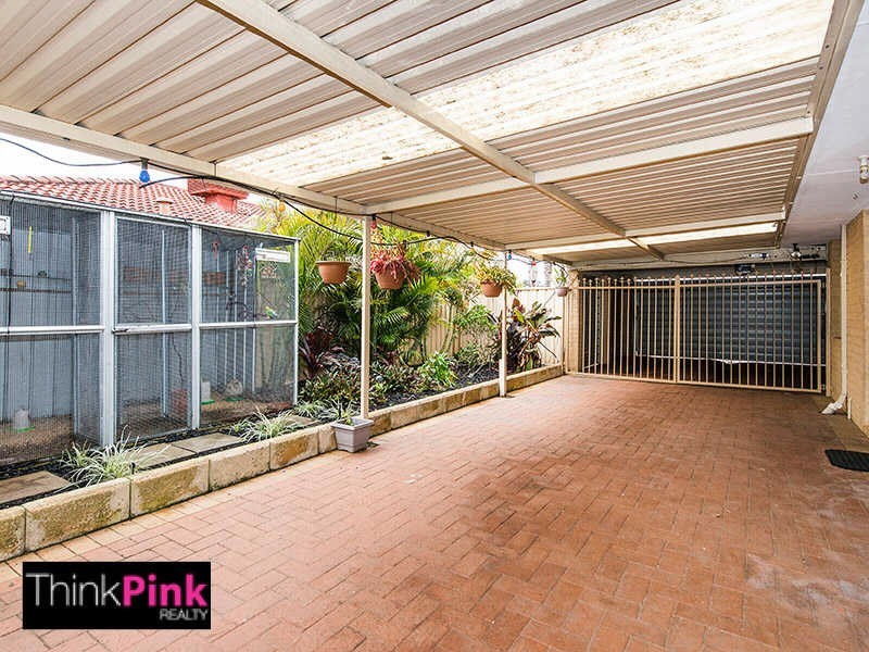 10 Brown Crescent, Seville Grove WA 6112